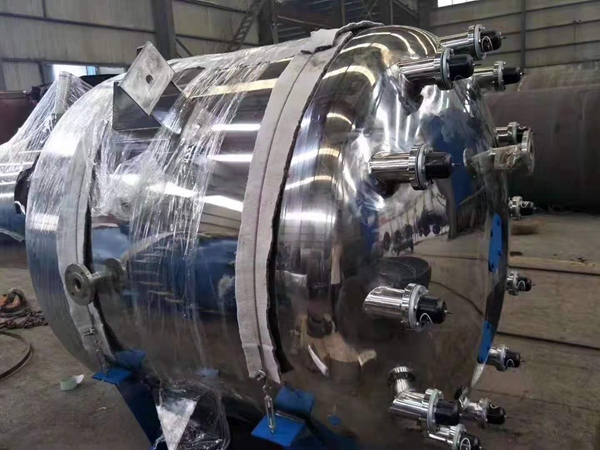 F型搪玻璃蒸餾罐